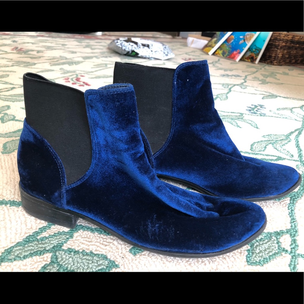 Aldo Blue Suede Booties